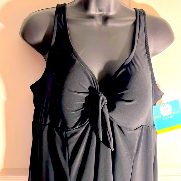 NWT 🏖️ BAL HARBOUR BLACK 1-PC TUMMY CONTROL MOLDED CUP BOW FRONT SWIM DRESS 18 - Picture 11 of 16